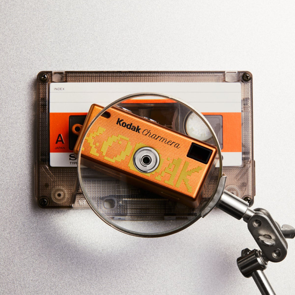 Y2Kデザインのキーホルダー型デジタルトイカメラ KODAK CHARMERA MILLENNIUM（コダック チャーメラ ミレニアム） 全7種類のデザイン 中身は開けるまでわからないワクワクのブラインドボックス 【国内正規品】